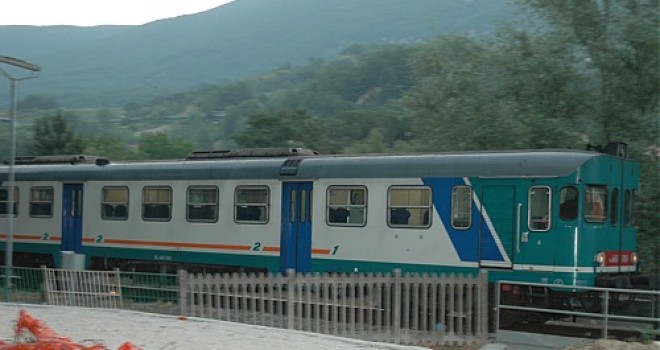 Ferrovie, si sogna l’alta velocità mentre le tratte interne chiudono