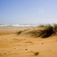 1° Maggio a Pozzallo, di fronte a un Mediterraneo che sembra aver dimenticato la storia e la pietà